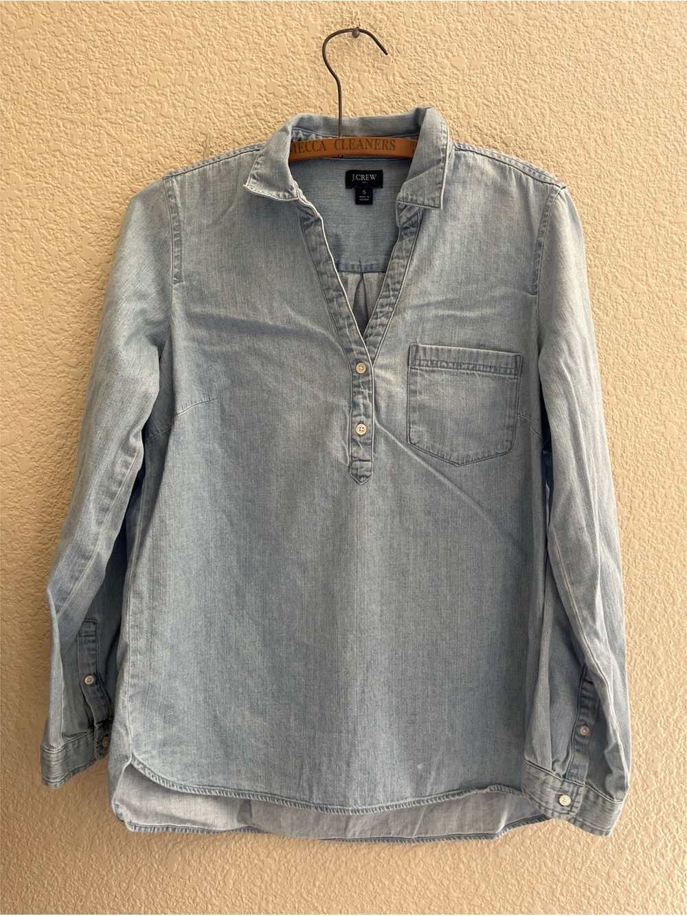 J Crew Factory Denim Chambray Shirt Women’s Size Small